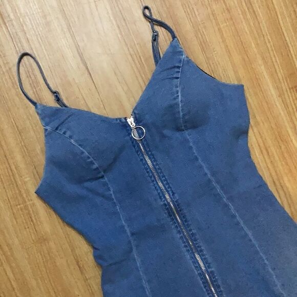 Iris Distressed Zippered Jean Dress EUC 2/$20 & 3/$30 - Picture 2 of 7